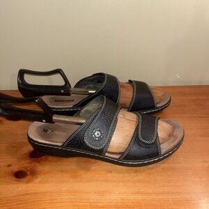 Clarks Leisa Lacole Womens Slides US 9m Black Leather Adjustable Slip On Sandals
